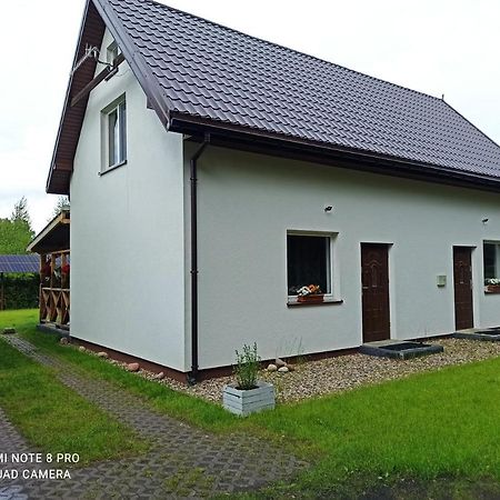 Apartameny Wiktoria I Nikola W Karwiku Pisz Exteriör bild
