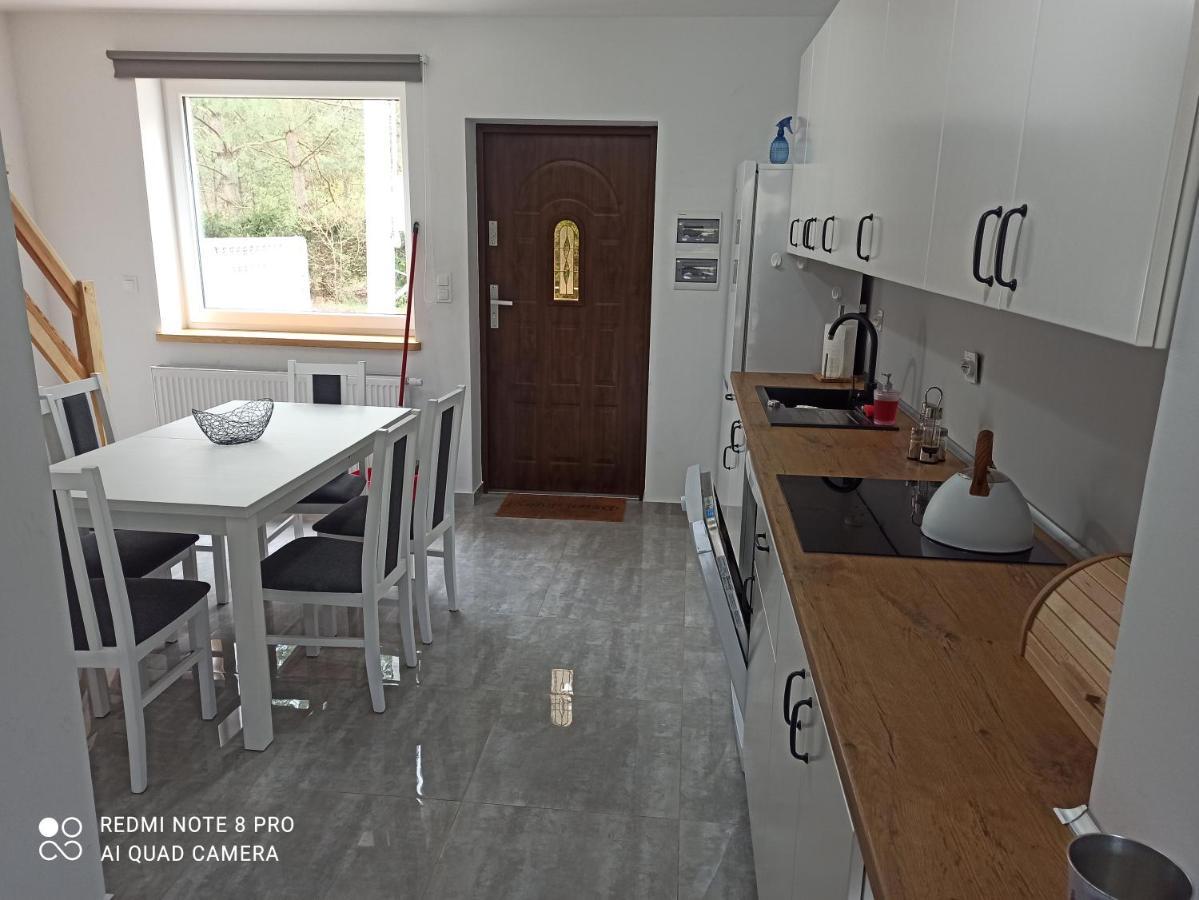 Apartameny Wiktoria I Nikola W Karwiku Pisz Exteriör bild