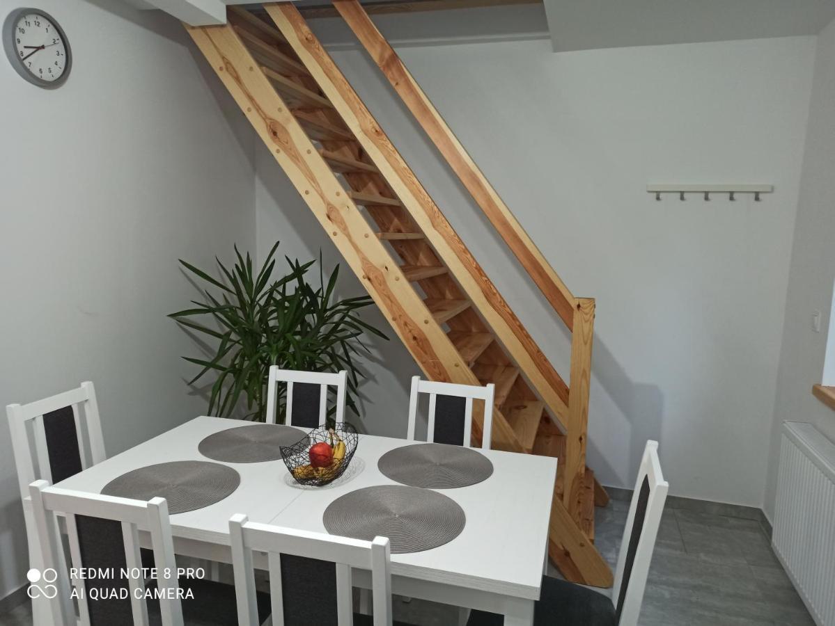 Apartameny Wiktoria I Nikola W Karwiku Pisz Exteriör bild