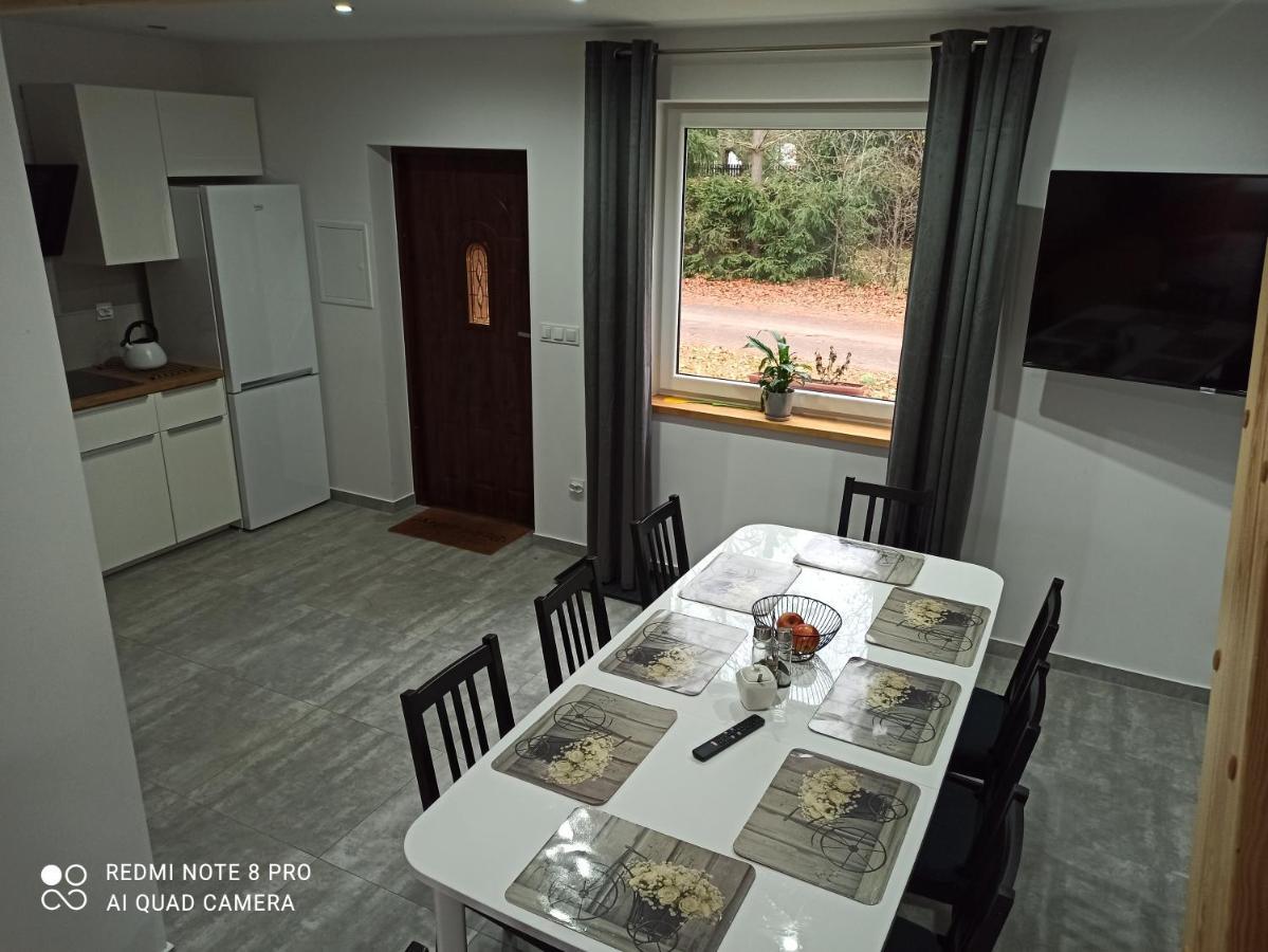 Apartameny Wiktoria I Nikola W Karwiku Pisz Exteriör bild