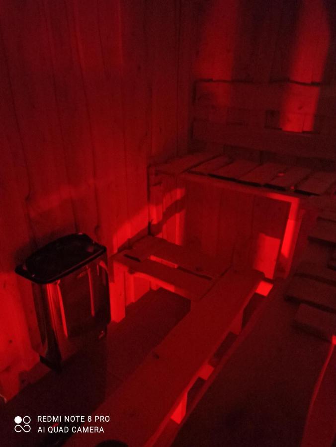 Apartameny Wiktoria I Nikola W Karwiku Pisz Exteriör bild