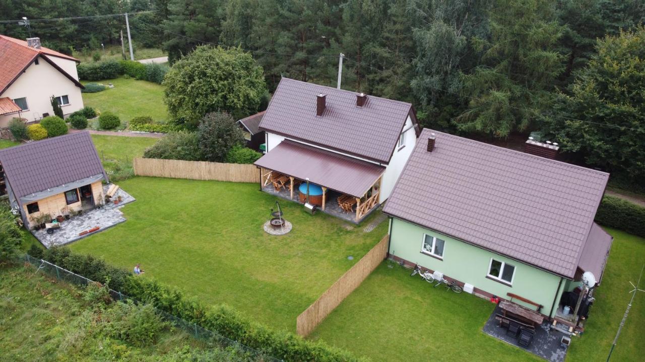 Apartameny Wiktoria I Nikola W Karwiku Pisz Exteriör bild